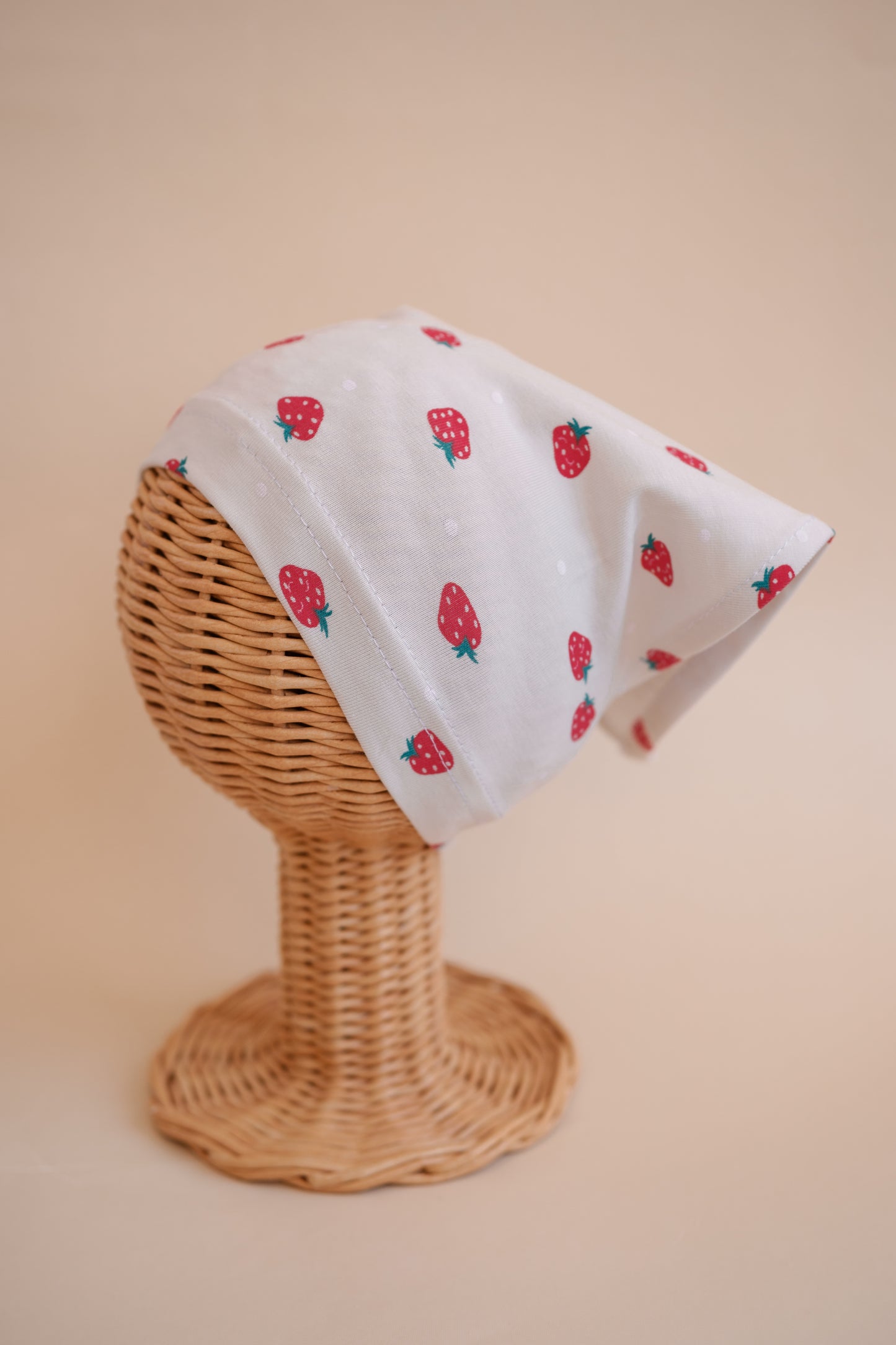 Batistă în colț – Strawberry Cream