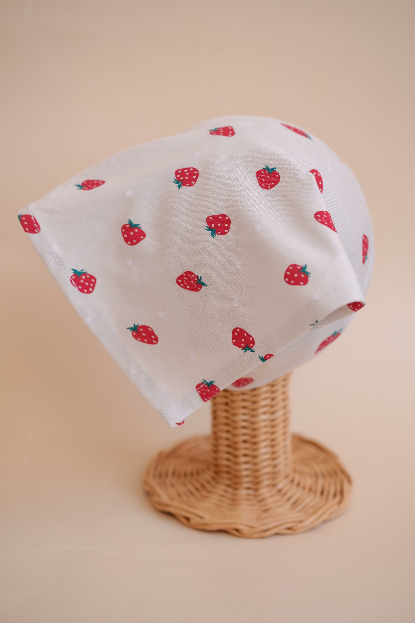 Batistă în colț – Strawberry Cream