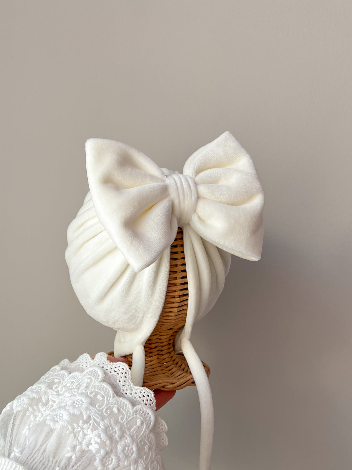 Turban din velur cu fundiță