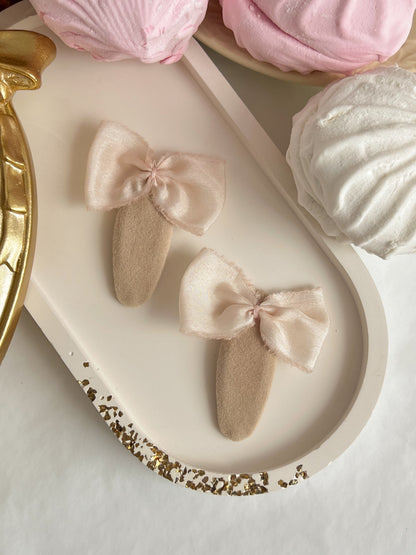 Clame „Silk Bow” — bej