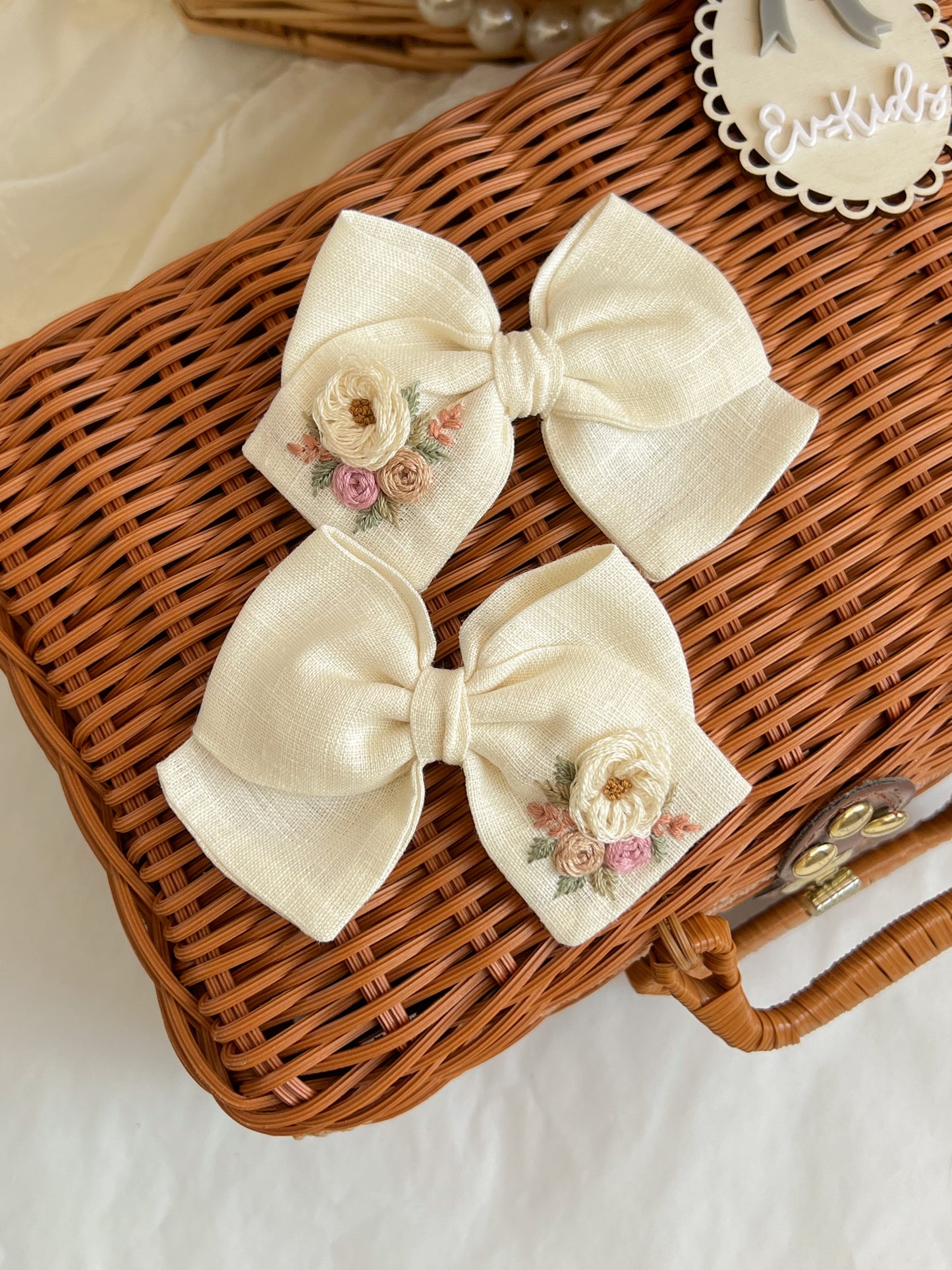 Agrafă 🌸 Bow Linen Ivory Floral