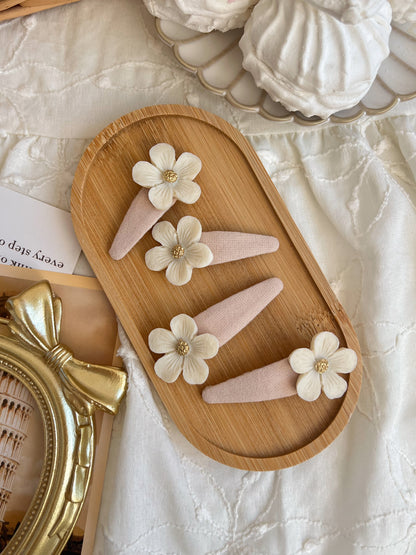 Agrafe — Clay Petal