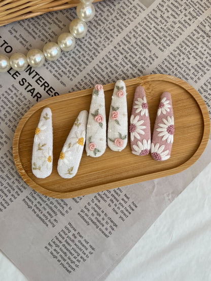 Clamă brodată «Floral Bloom»