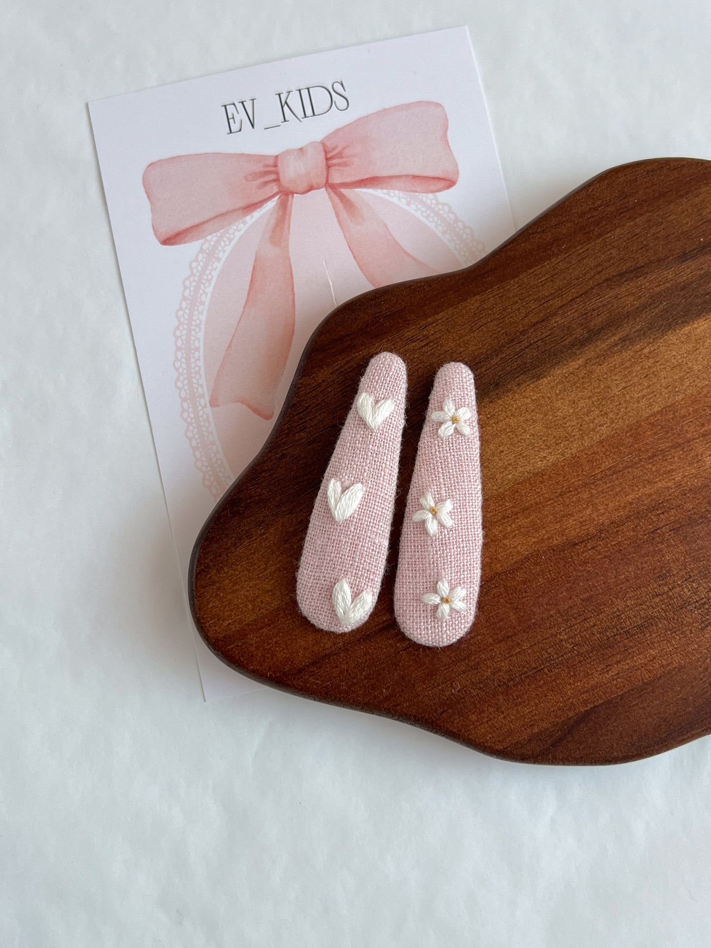 Clame „Sweet Heart” - broderii roz pudrat