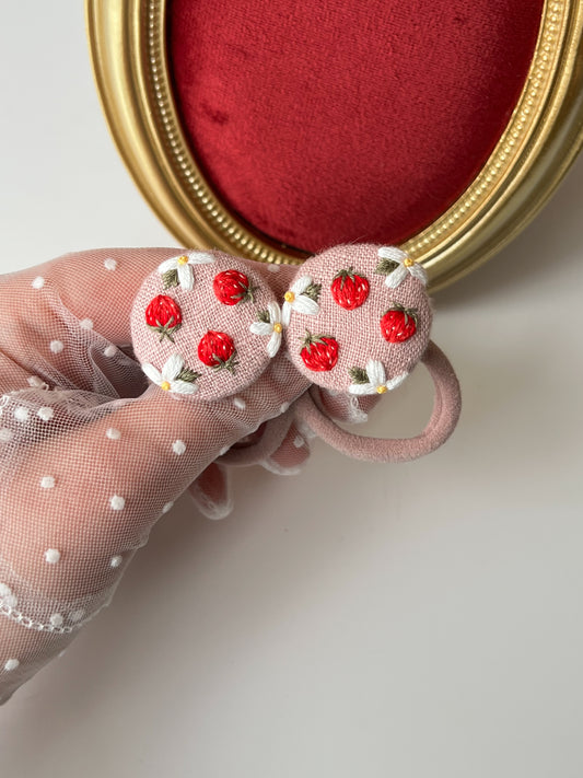 Strawberry Fields — Elastice cu broderie manuală