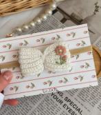 Bentiță pe elastic – Fundiță albă cu floare roz